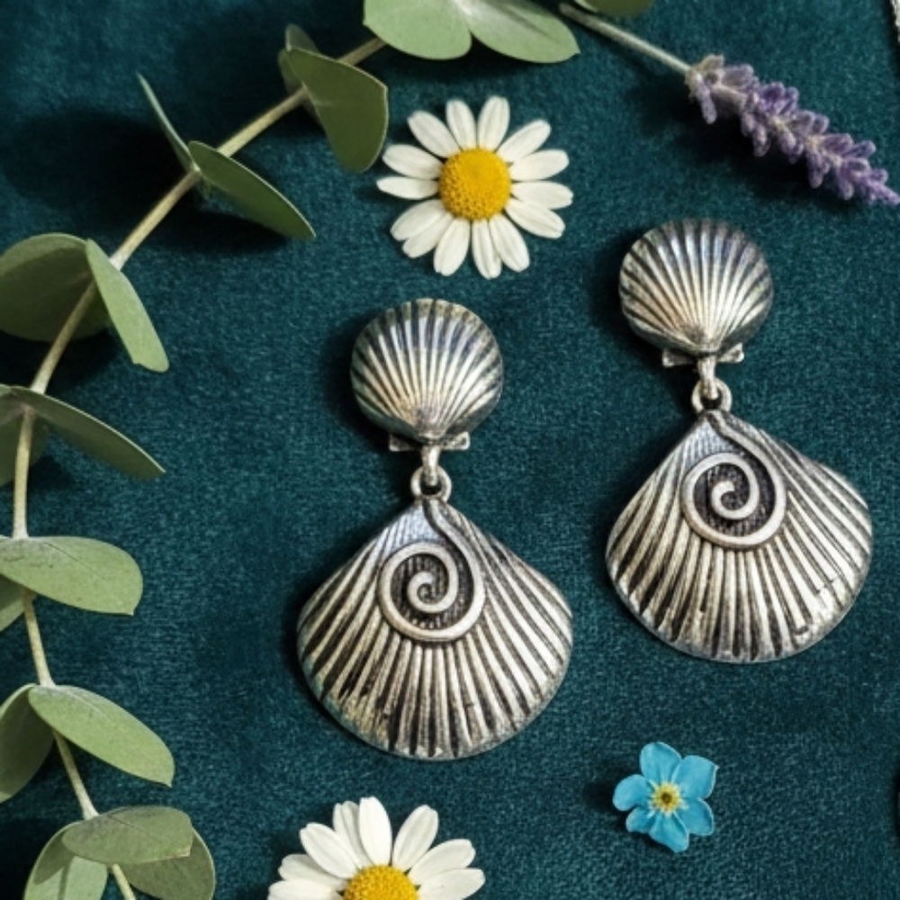 Earrings - Picture 11 of 11